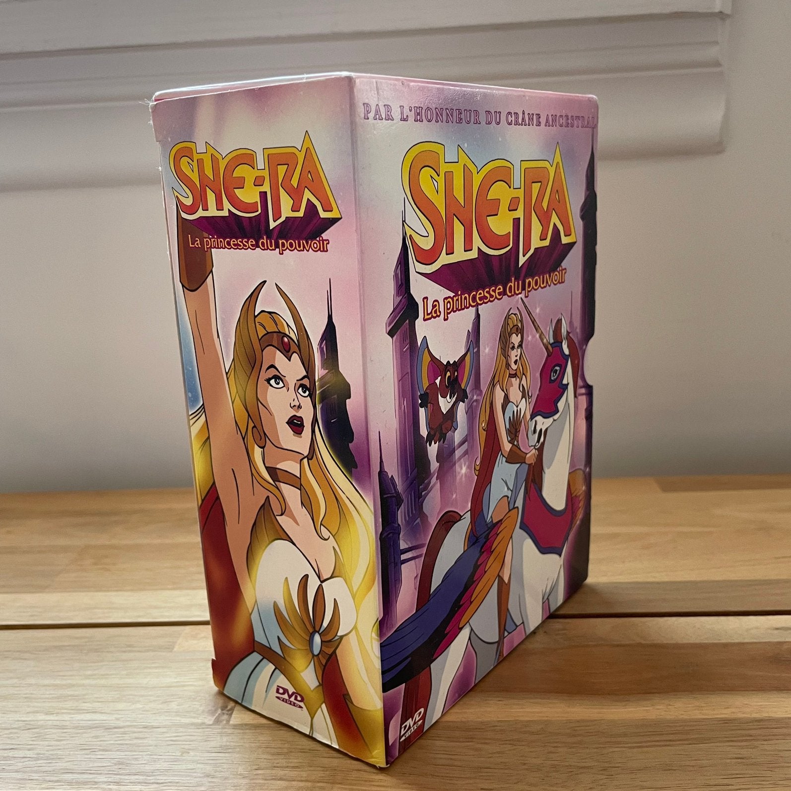 She-Ra dvd set - Nieuw, Ophalen of Verzenden, Zo goed als nieuw, Muziek en Concerten
