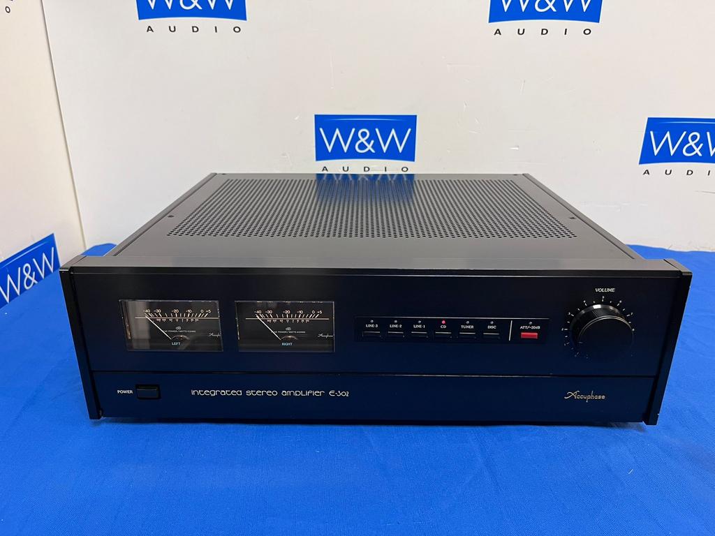 Accuphase E-302, Audio, Tv en Foto, Overige merken, Gebruikt, Ophalen of Verzenden, Nvt