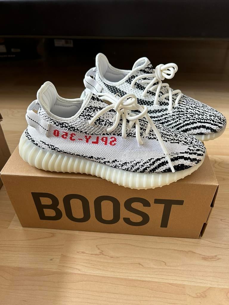 Adidas Yeezy Boost 350 V2 Zebra - Maat 39 1/3, Ophalen of Verzenden, Nieuw, Wit, Sneakers of Gympen
