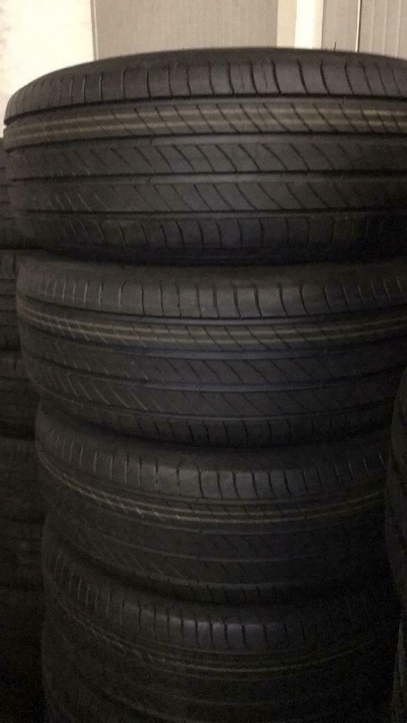 “205 55 r17 michelin. Demo. Puntjes zitten er nog op”, Ophalen, Nieuw, 17 inch, 205 mm