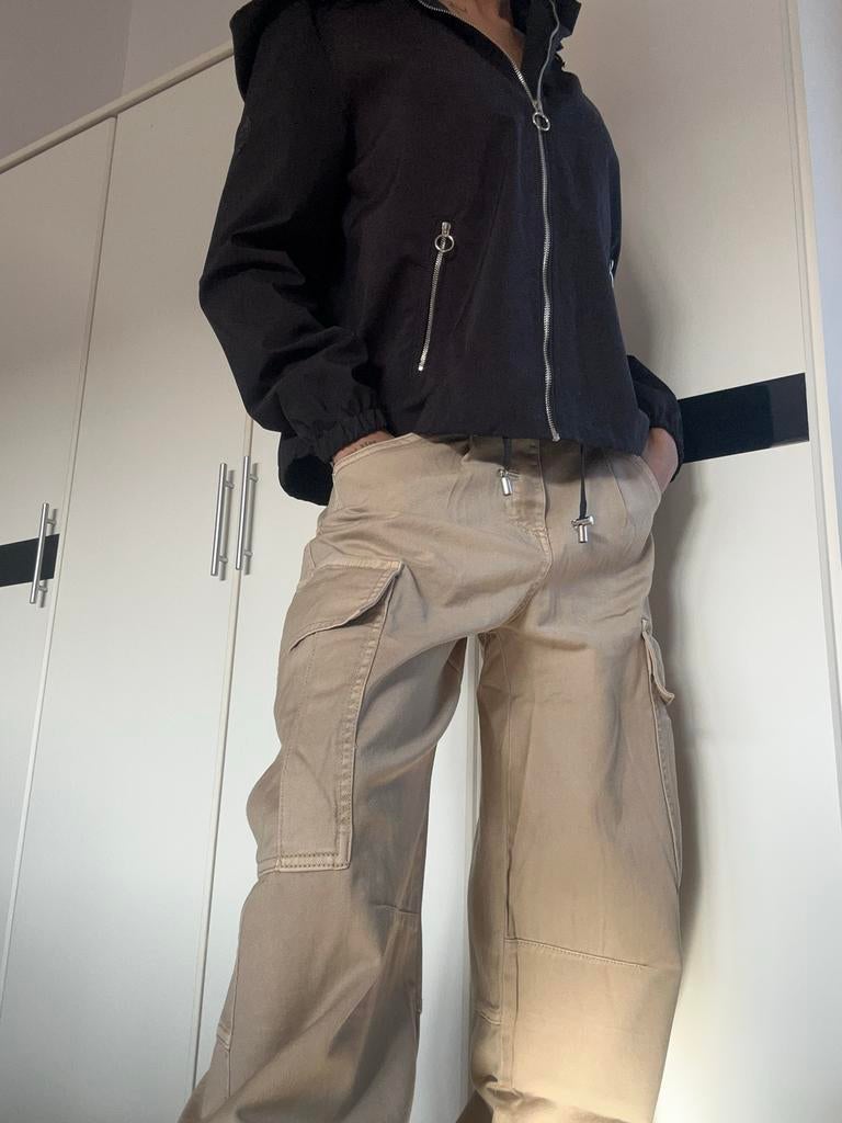 Jack met aantrekkoord en capuchon, Kleding | Dames, Jassen | Zomer, Zwart, Ophalen of Verzenden, Zo goed als nieuw, Maat 36 (S)