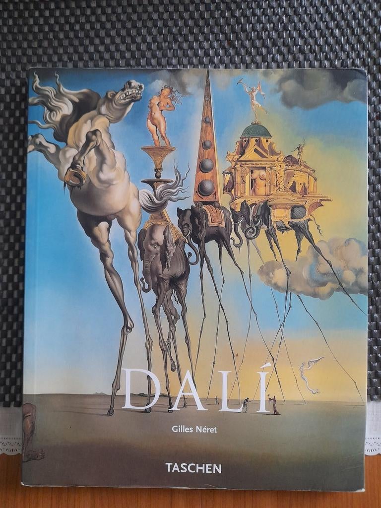 Dali - Gilles Neret - Taschen, Ophalen of Verzenden, Gelezen, Fotografie algemeen, Gilles Neret