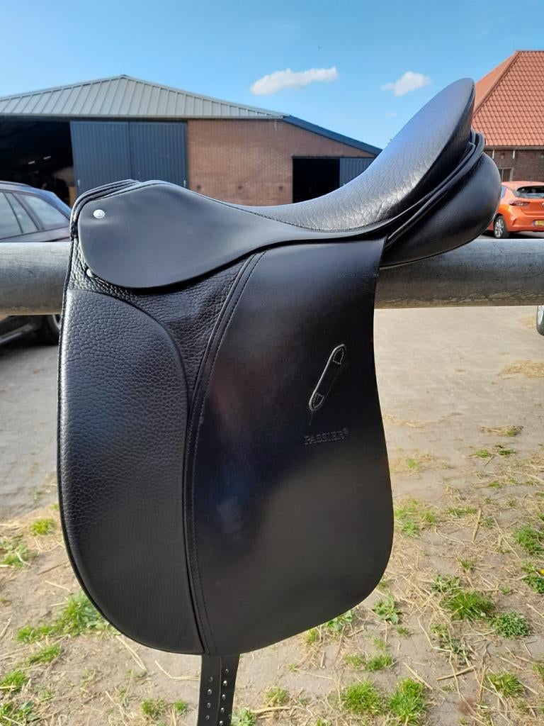 Passier PS-BAUM 18 inch dressuurzadel MW, Dieren en Toebehoren, Ophalen, Zo goed als nieuw, Dressuur
