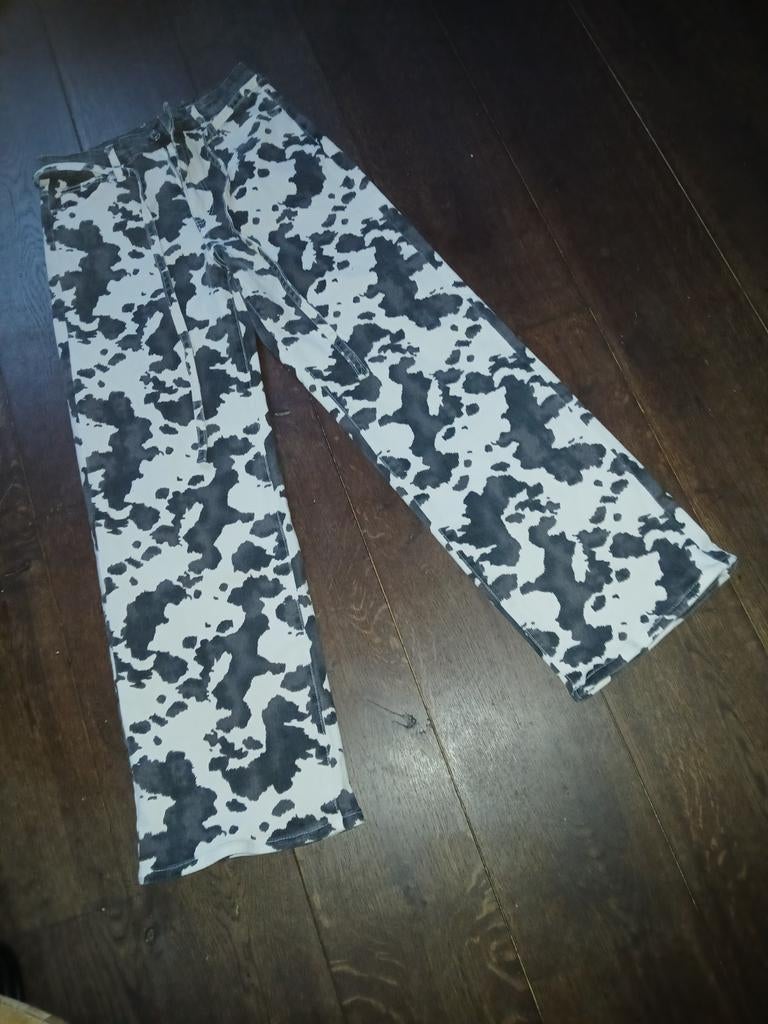 Broek met koeienprint, Kleding | Dames, Maat 38/40 (M), Zwart, Nieuw, Ophalen of Verzenden