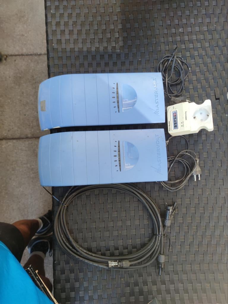 4 zonnepanelen plus omvormers Mastervolt, Doe-het-zelf en Verbouw, Ophalen of Verzenden, Zo goed als nieuw