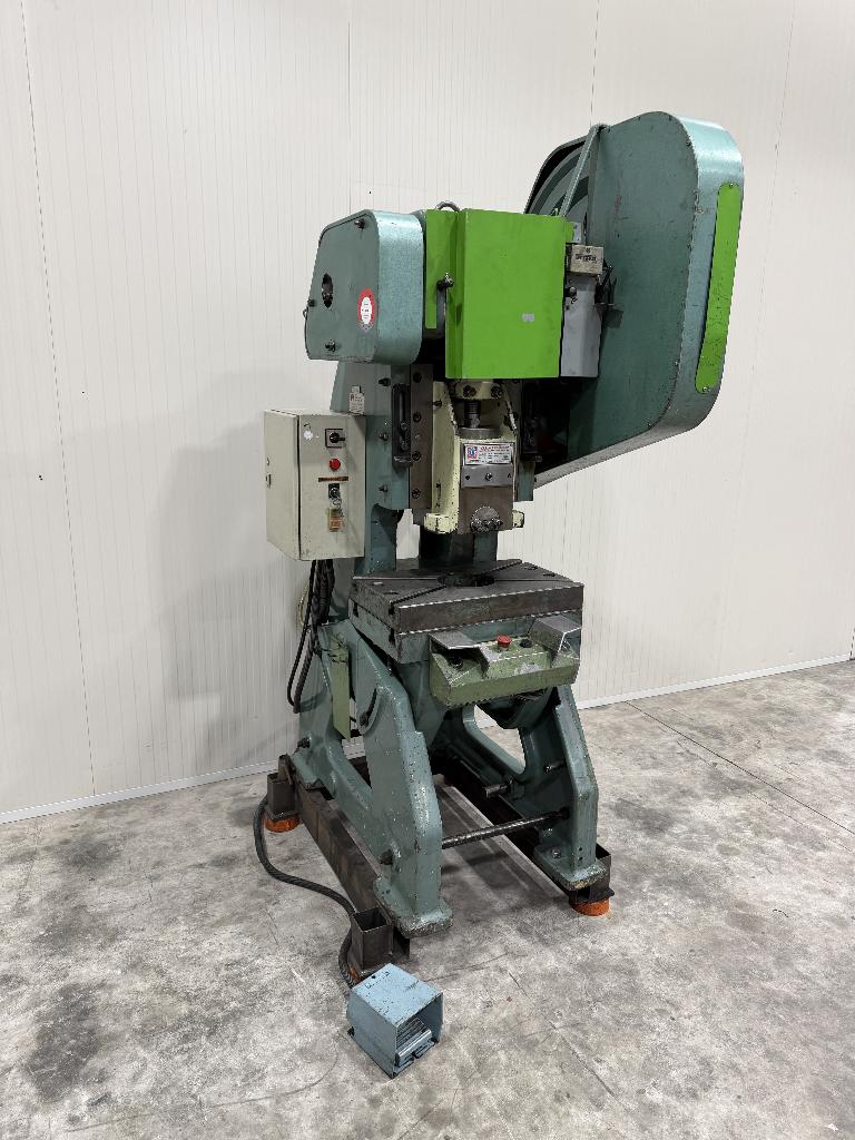 Excenterpers Dirinler CD/P 300 cap 30 ton pers kantelbaar!, Ophalen, Gebruikt, Dirinler, Dirinler
