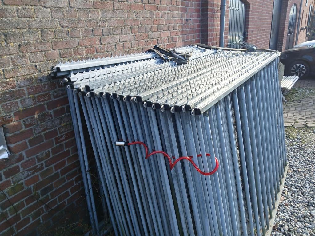 Heras spijlen hekwerk looppoorten dubbele poort, Ophalen