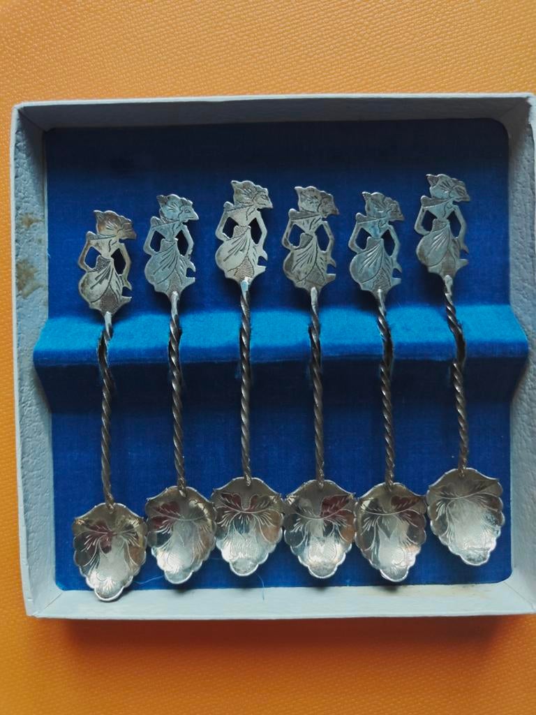 Zes zilveren lepeltjes met figuur, Ophalen of Verzenden