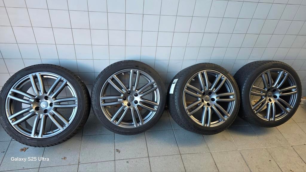 Maserati 20 inch velgen met Pirelli winterbanden, Auto-onderdelen, Banden en Velgen, Ophalen, Banden en Velgen, Winterbanden, Personenwagen