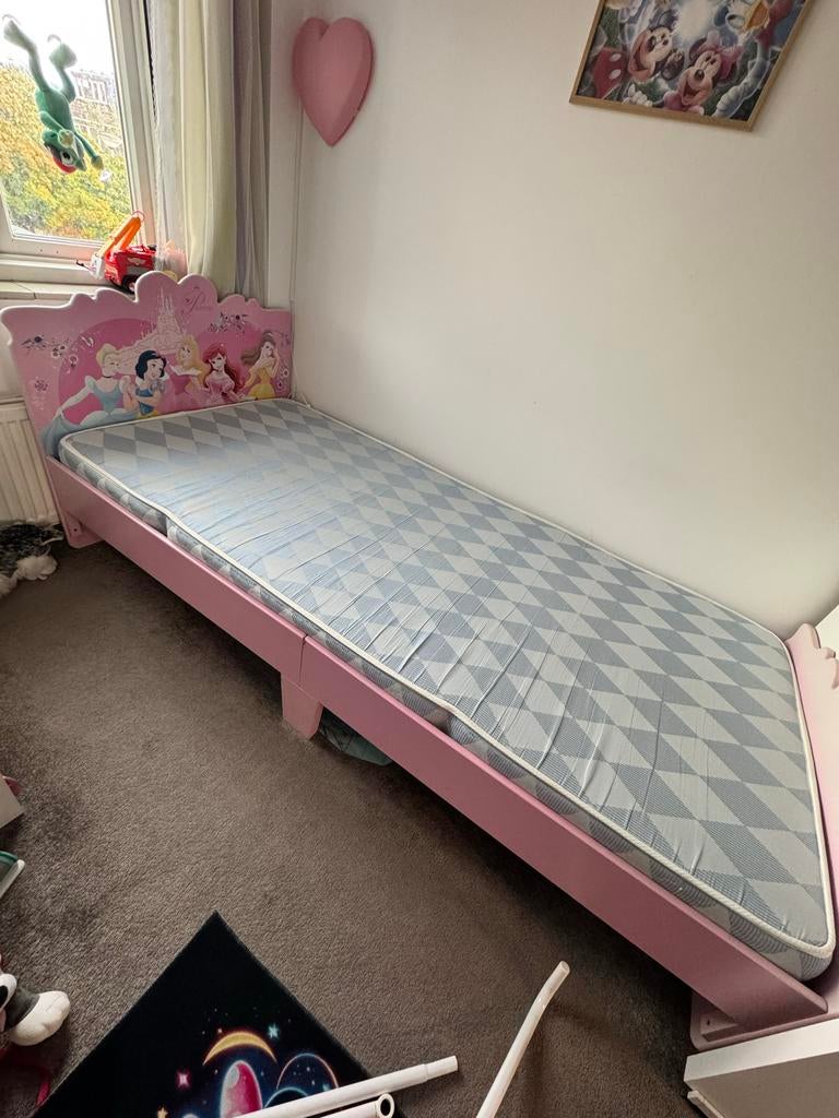 Leuk Disney Prinsessen kinderbed 95x200 cm, Kinderen en Baby's, Kinderkamer | Bedden, Ophalen, 85 tot 100 cm, Gebruikt, Anelplus