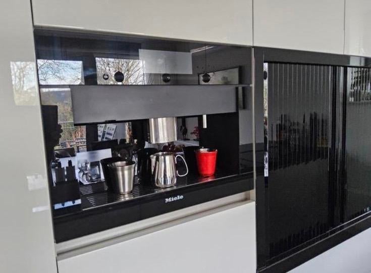 Miele CVA6805 Koffiemachine - Inbouw topstaat, Witgoed en Apparatuur, Afneembaar waterreservoir, Gebruikt, Koffiemachine, 2 tot 4 kopjes
