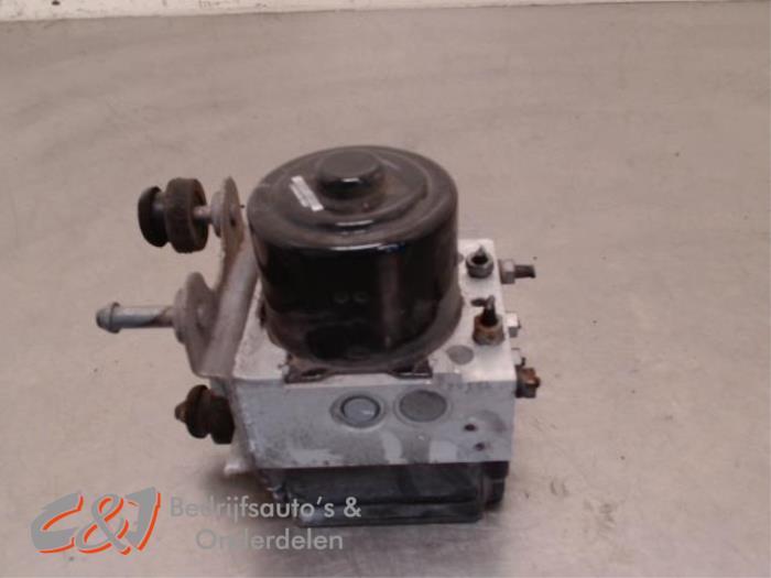 ABS Pomp van een Volkswagen Transporter, Gebruikt, -, Volkswagen, -