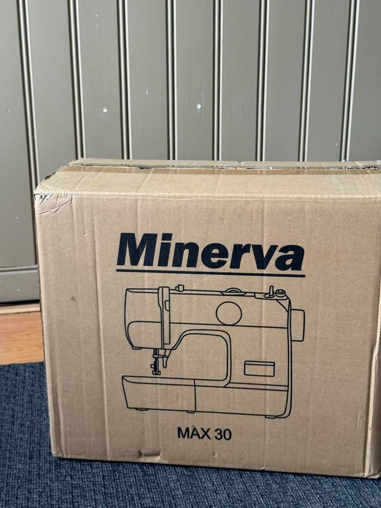 Minerva Max 30 Naaimachine - Nieuw in doos!, Ophalen of Verzenden, Nieuw, Naaimachine, Overige merken