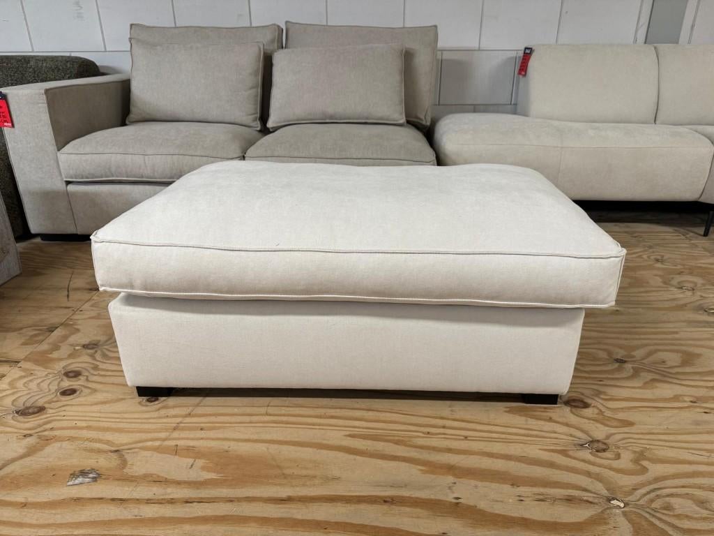 Hocker Annabelle l Whoon l Room108 l van €449,- voor €139,-, Ophalen, 75 tot 100 cm, Zo goed als nieuw, Stof