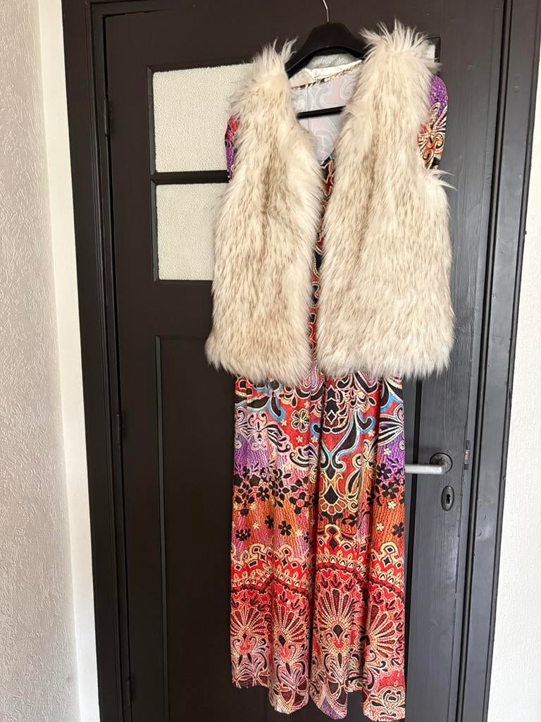 Hippie jurk met bont bodywarmer, Ophalen, Zo goed als nieuw, Carnaval