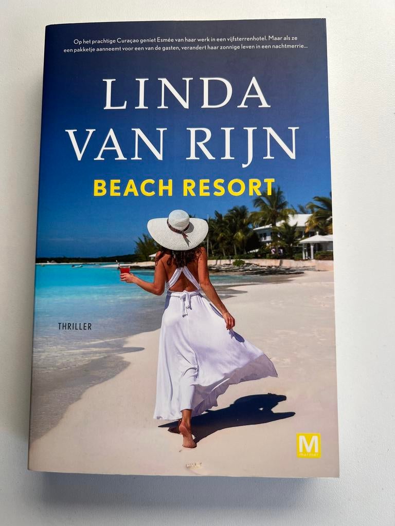 Linda van Rijn - Beach Resort, Ophalen of Verzenden, Zo goed als nieuw, Linda van Rijn