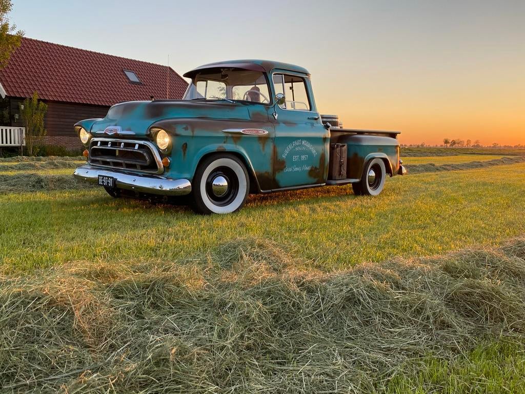 Foto 19 van Chevrolet Apache trouwauto huren . Pick up Oltimer te huur