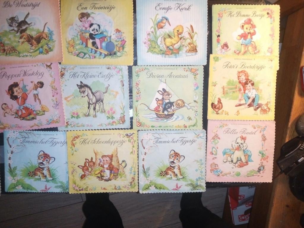 16. X Nutricia dieren boekjes, Boeken, Ophalen of Verzenden, Gelezen