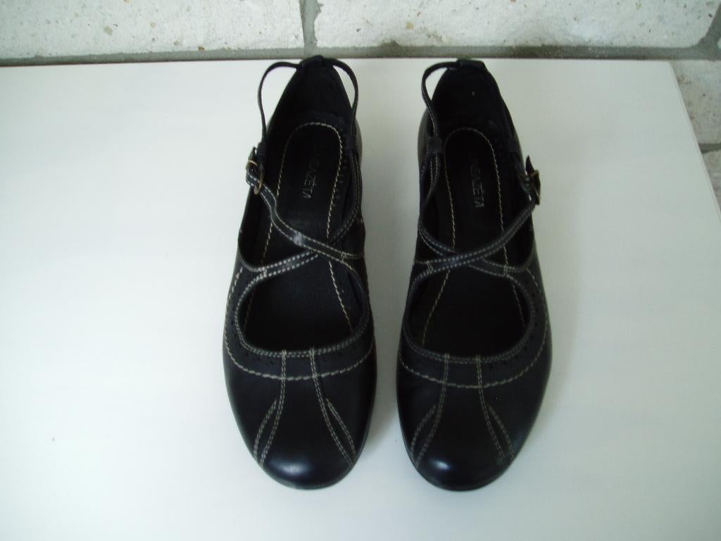 Prachtige schoenen, merk Linea Zèta, zwart + witte stiksels, Ophalen of Verzenden, Zo goed als nieuw, Linea Zeta, Instappers