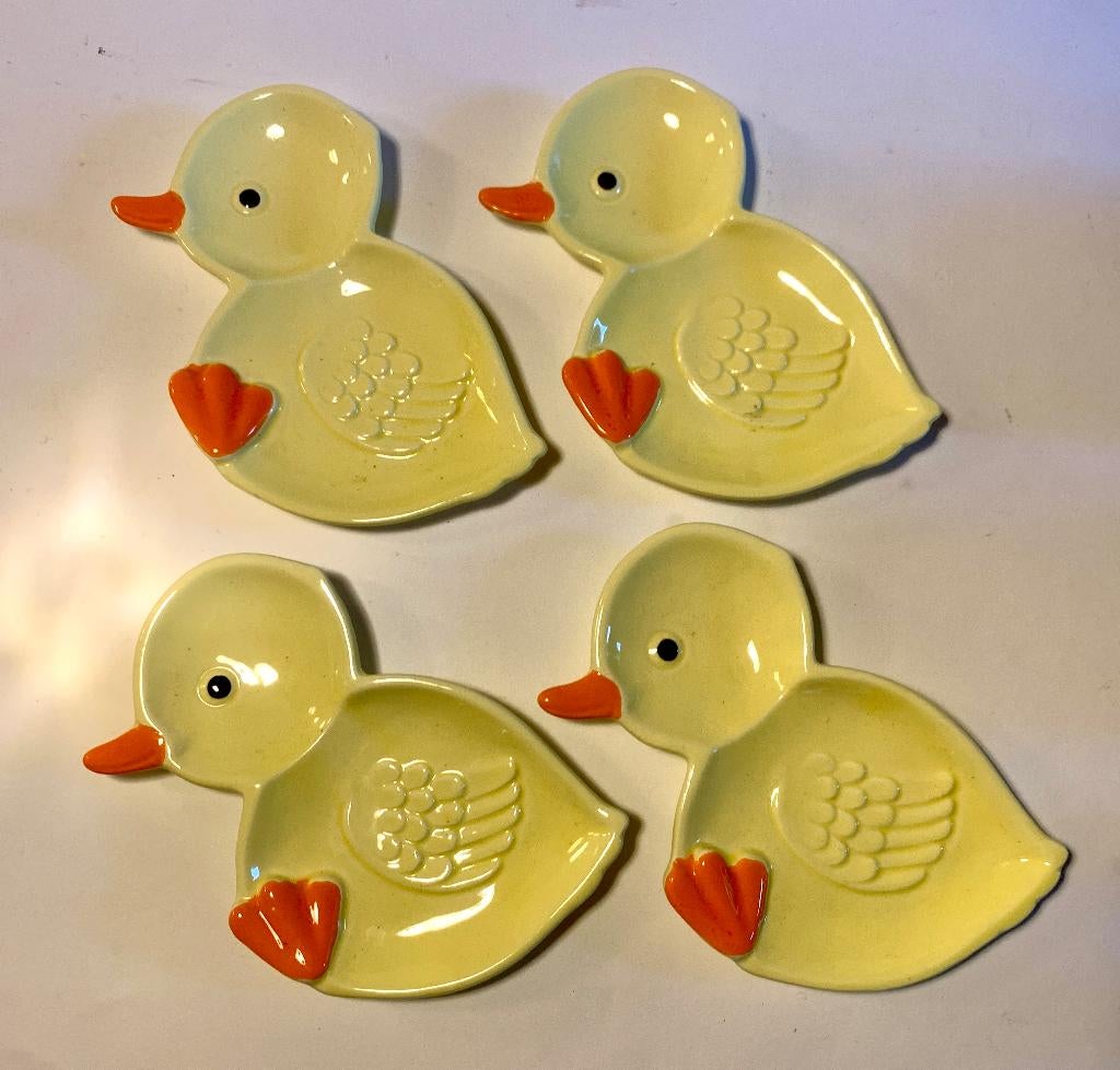 4 Leuke gele eendjes schaaltjes porselein/aardewerk