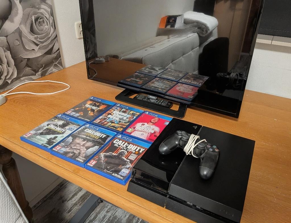 Playstation 4 met beeldscherm en 6 games, Ophalen, Online, Gebruikt, 1 speler