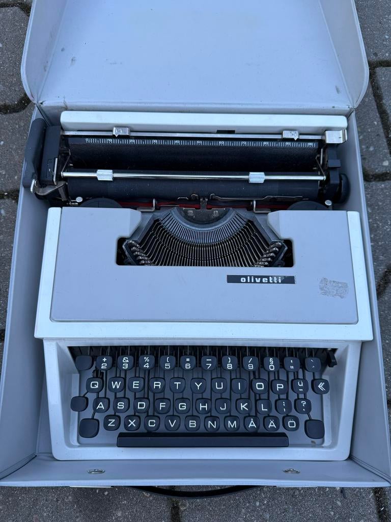 Antiek vintage typemachine Olivetti Dora 1960 +opberg koffer, Verzenden