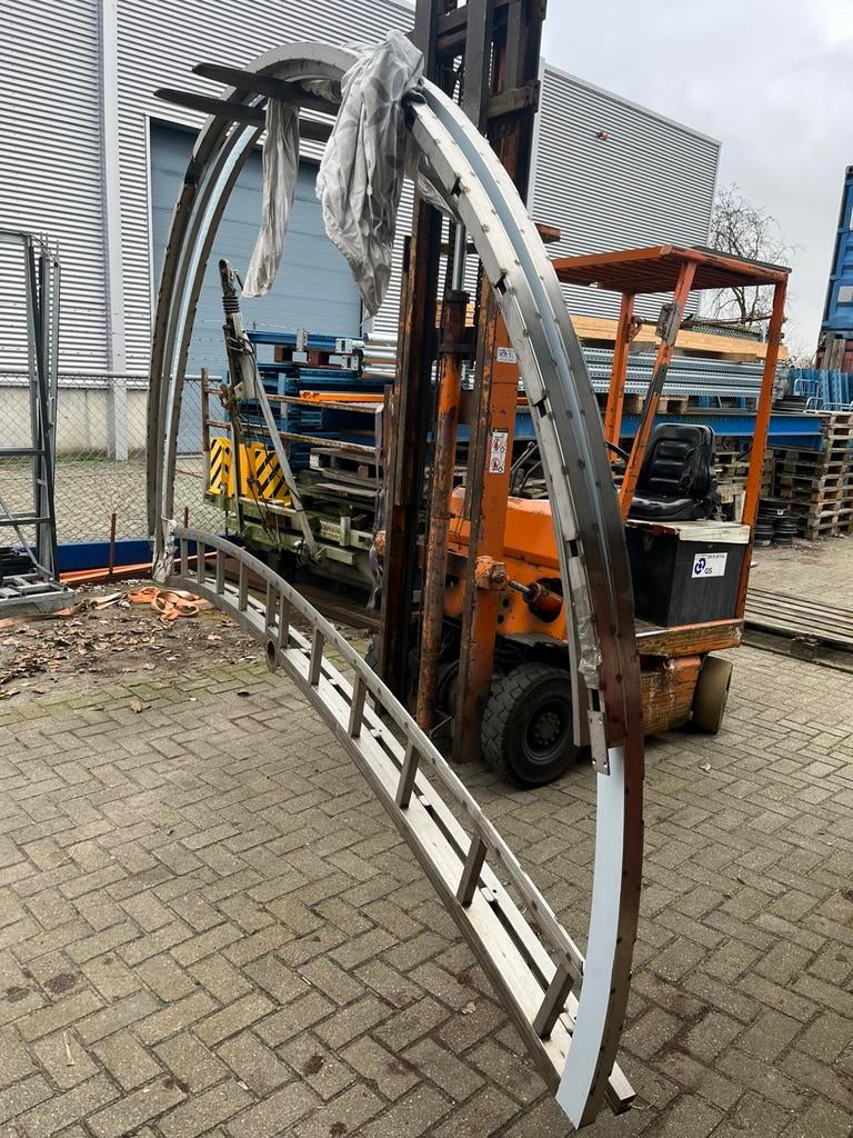 Metalen bogen boogframe ijzer gevel frame raam, Ophalen