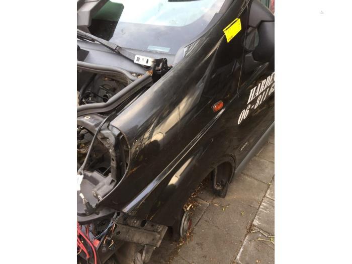 Scherm links-voor van een Opel Vivaro (92U), Gebruikt, -, -, Opel