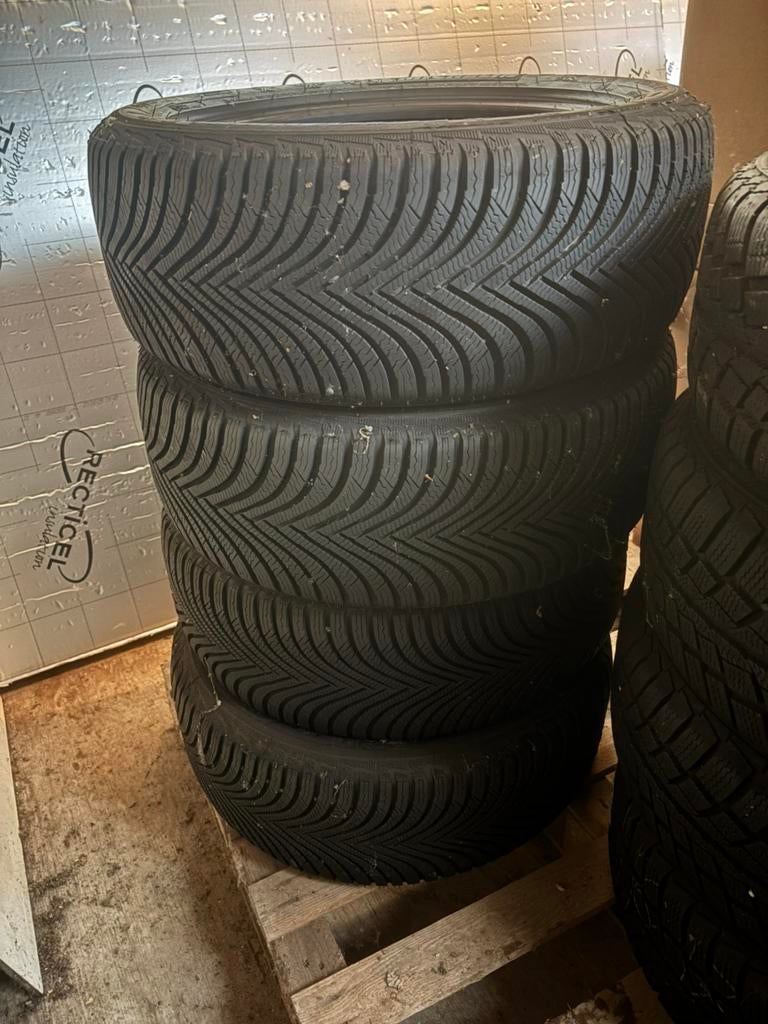 Winterbanden Michelin 215-55-R17 Alpine 5, Ophalen, 215 mm, 17 inch, Winterbanden