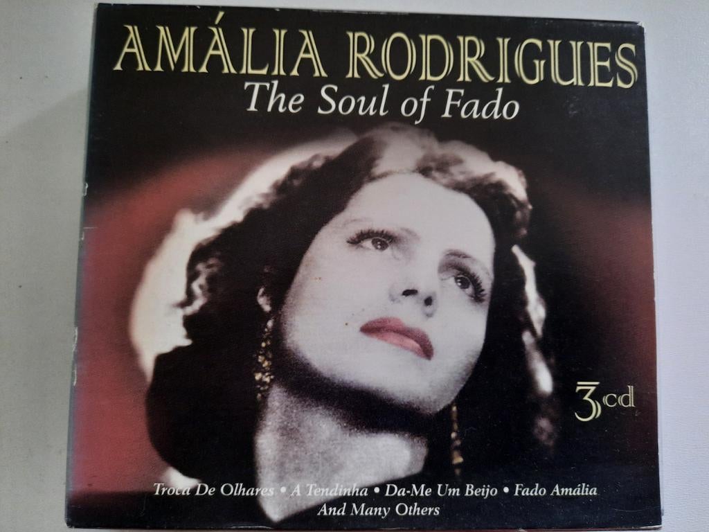 3 cd box Amália Rodrigues - The Soul of Fado, Ophalen of Verzenden, Zo goed als nieuw, Europees, Boxset