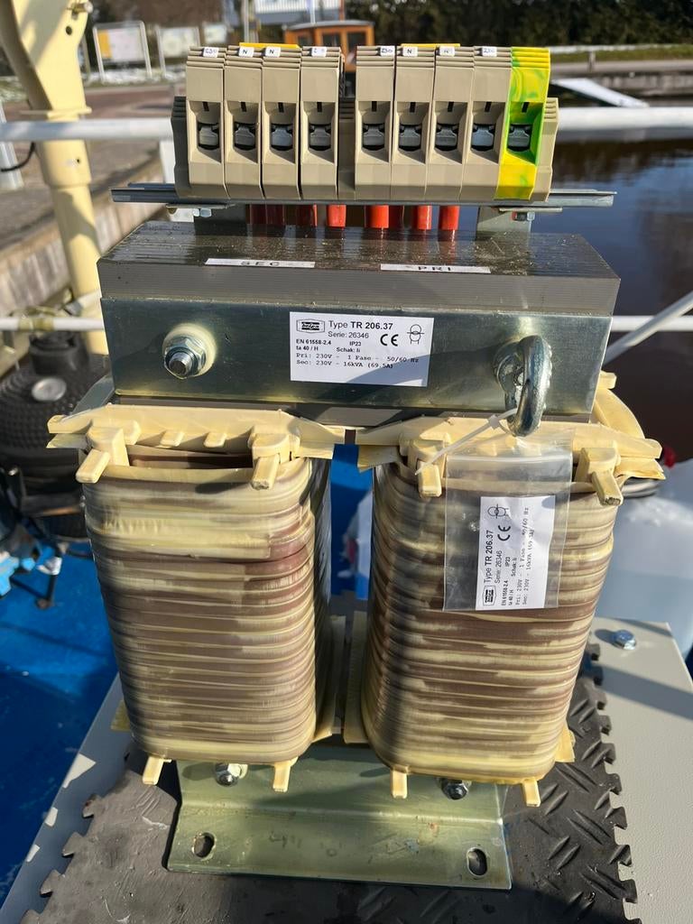 Scheidingstrafo 230 volt met softstart 16 kVA, Doe-het-zelf en Verbouw, Elektra en Kabels, Overige typen, Ophalen