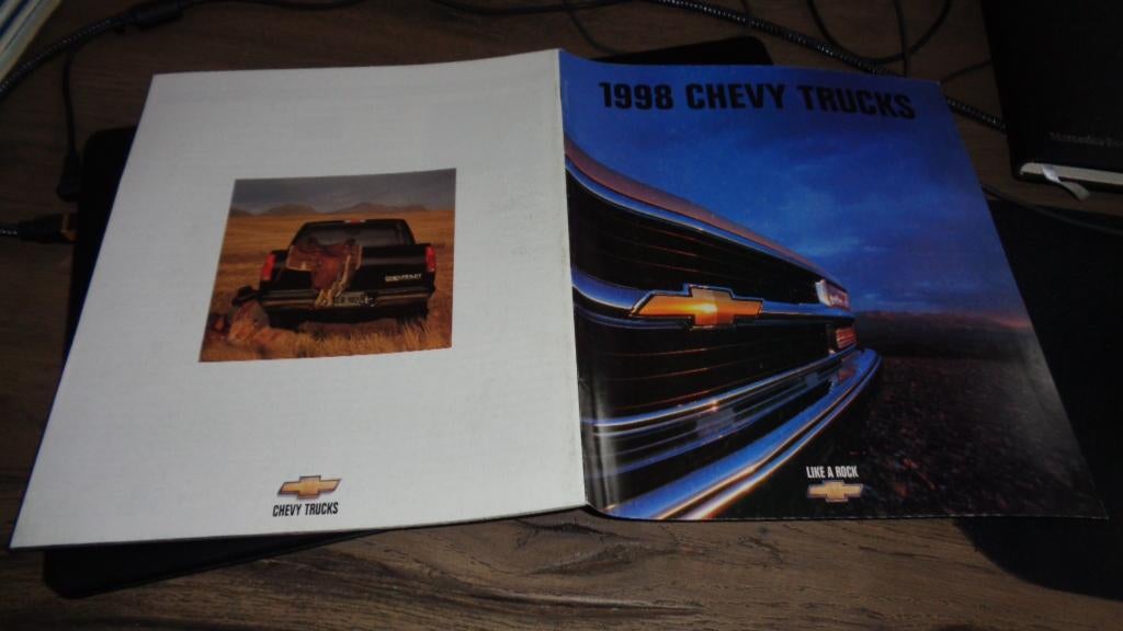 USA Folder  CHEVY  TRUCKS  1998, Verzenden, Zo goed als nieuw, Overige merken