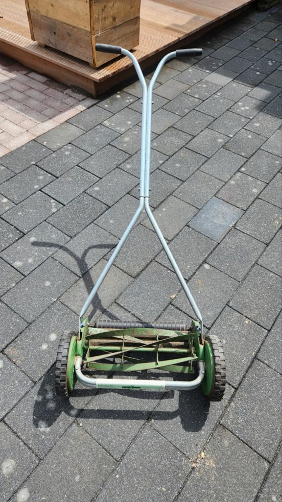 Handgrasmaaier - Klassiek en Efficiënt, Tuin en Terras, Grasmaaiers, Ophalen, Gebruikt, Handgrasmaaier, 30 t/m 39 cm
