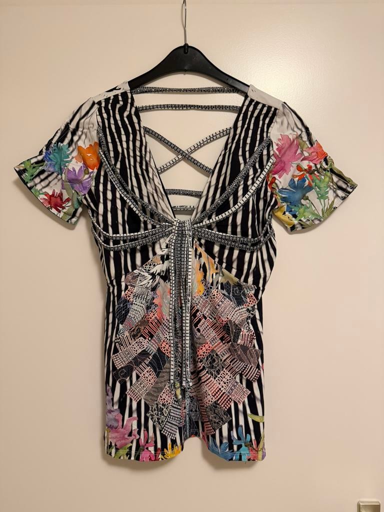 Mooi shirt van Save The Queen nieuwstaat, Maat 38/40 (M), Overige kleuren, Ophalen of Verzenden, Zo goed als nieuw