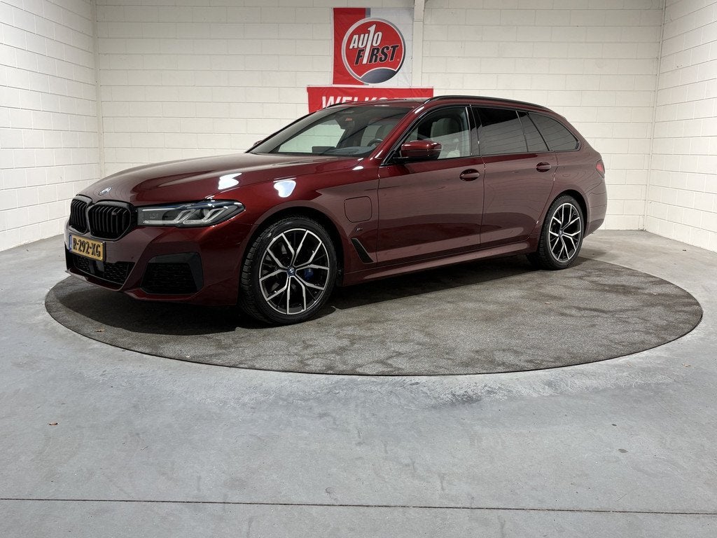 BMW 5 Serie Touring 530e xDrive High Executive M Sport, Soft, 1935 kg, Gebruikt, Euro 6, 4 cilinders