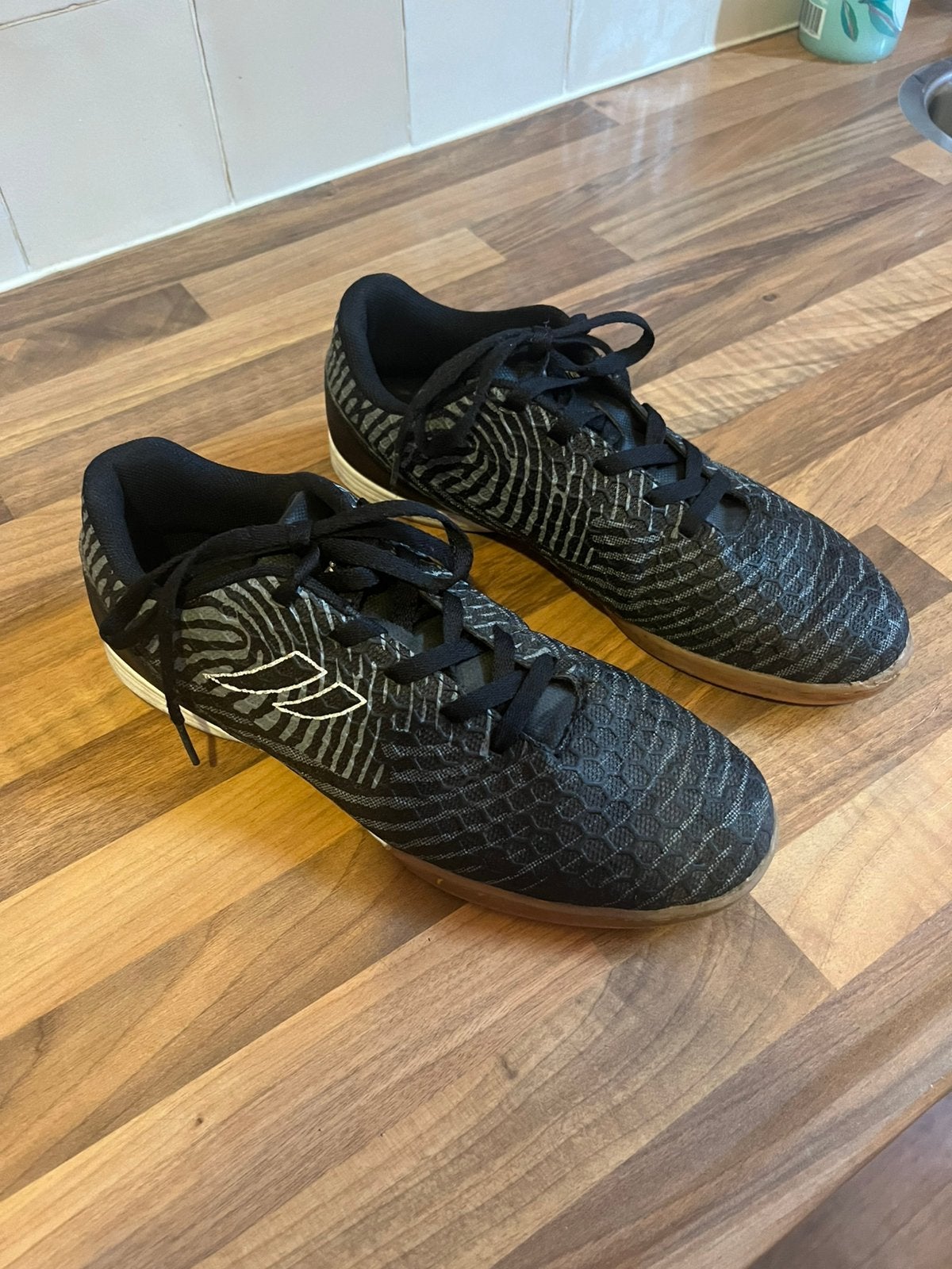 Voetbalschoenen panther maat 38, Maat XS of kleiner, Ophalen of Verzenden, Zo goed als nieuw, Schoenen
