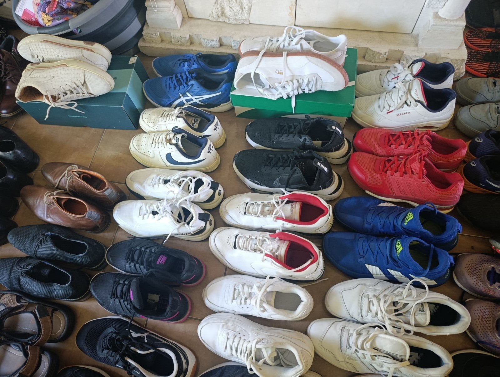 60 paar Heren Merk schonnen, Ophalen of Verzenden, Zo goed als nieuw, Sportschoenen