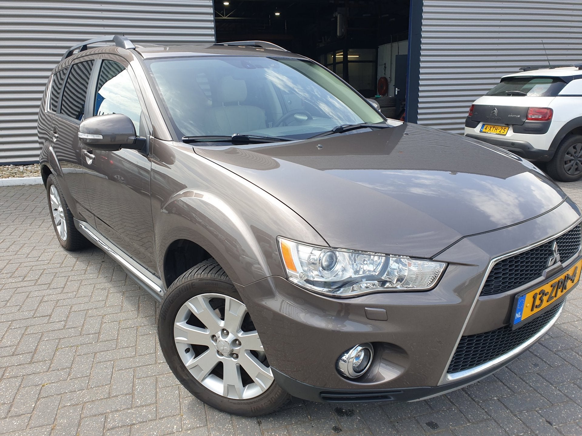Mitsubishi Outlander 2.0 Edition Two Automaat, Auto's, Automatische klimaatregeling, Beige, 4 cilinders, Bruin