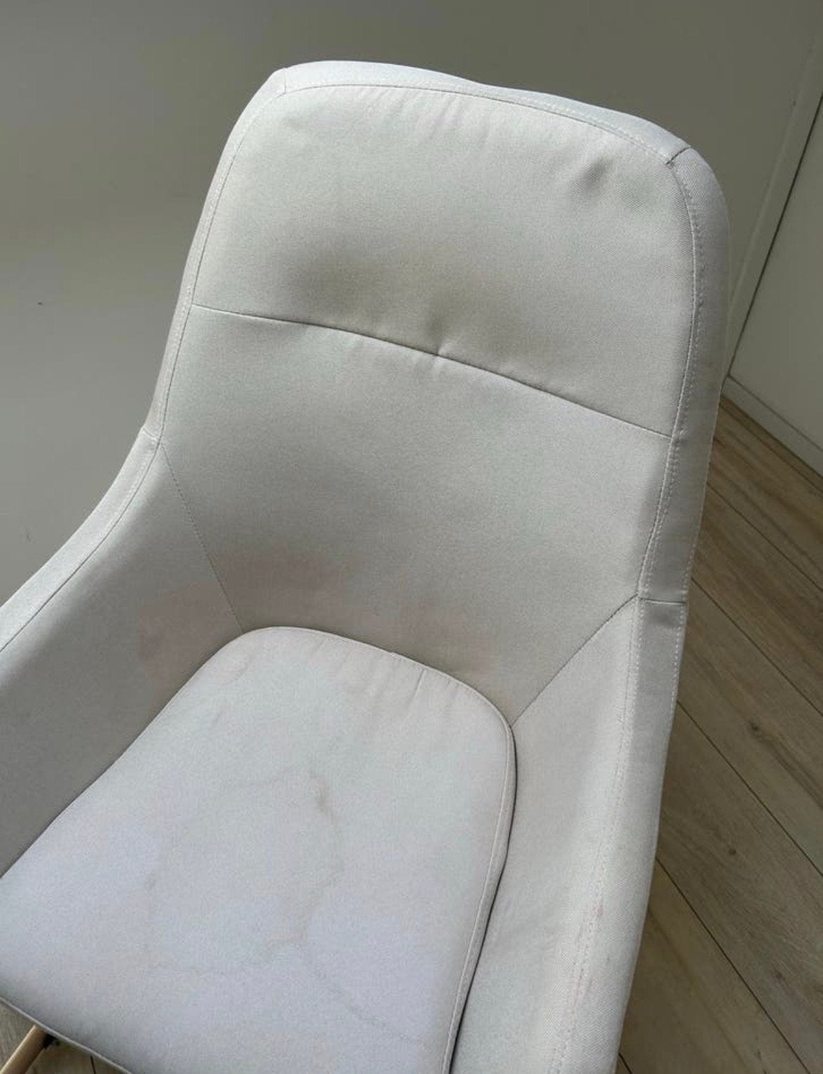 Comfortabele schommelstoel in lichte creme beige stof, Ophalen, Gebruikt, Overige kleuren, Eén