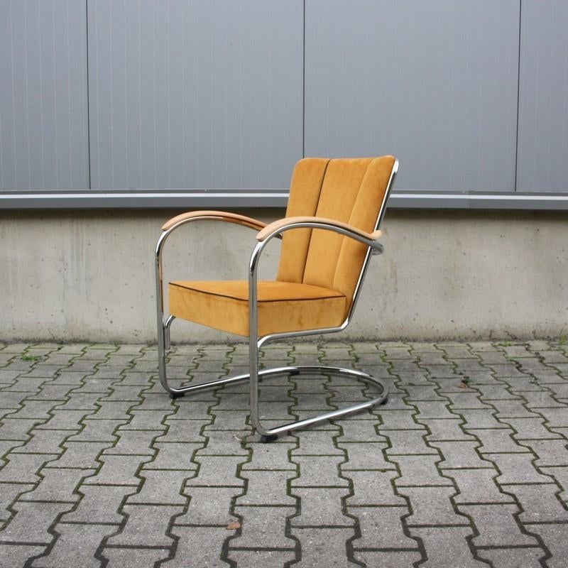 Gispen 412S Showmodel | Cordova okergeel | 25% korting, Ophalen, Minder dan 50 cm, Nieuw, 75 tot 100 cm