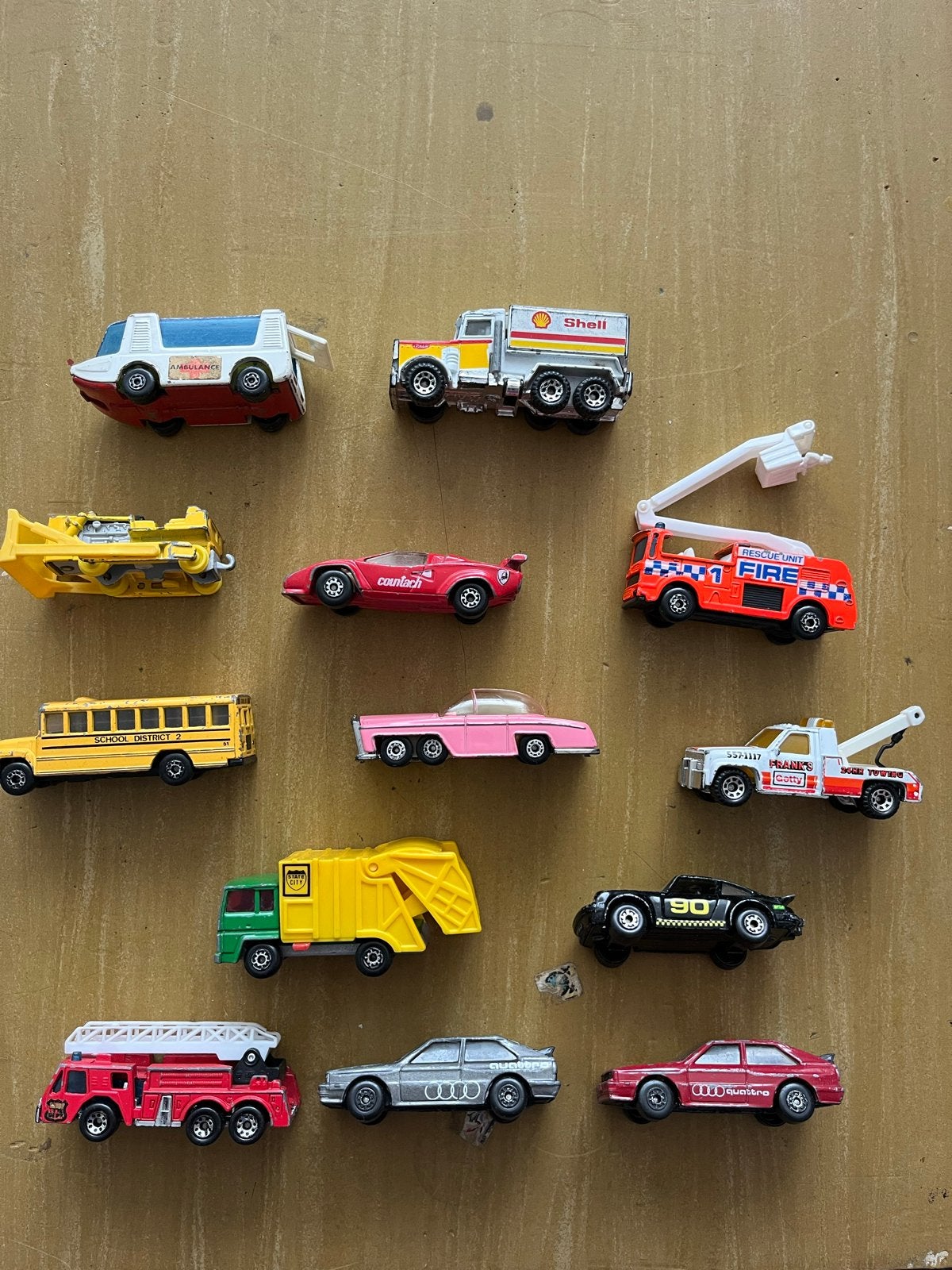 Verzameling van 12 matchbox speelgoedauto's en voertuigen, Ophalen of Verzenden, Gebruikt