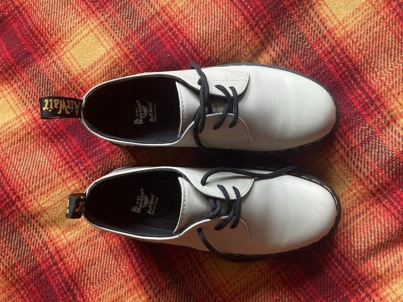 Dr. Martens (maat 40), Kleding | Dames, Schoenen met lage hakken, Ophalen of Verzenden, Grijs, Dr. Martens