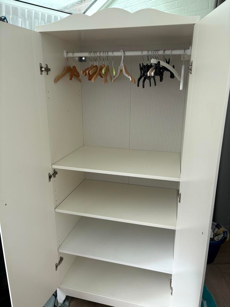 Witte Kinderkledingkast met Hang- en Legruimte, Ophalen, Kast, 50 tot 70 cm, 105 cm of meer