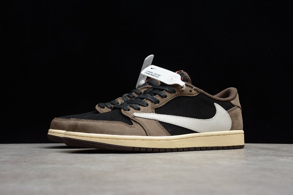 Travis Scott X Air Jordan 1 Low 'Cactus Jack', Bruin, Verzenden, Nike, Nieuw
