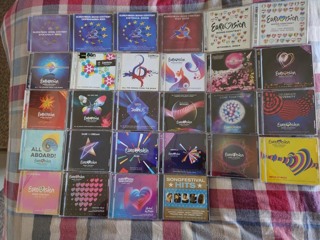 CD Eurovisie Songfestival 2000-2026 Collectie, Ophalen of Verzenden, 2000 - 2009, Gebruikt, Boxset