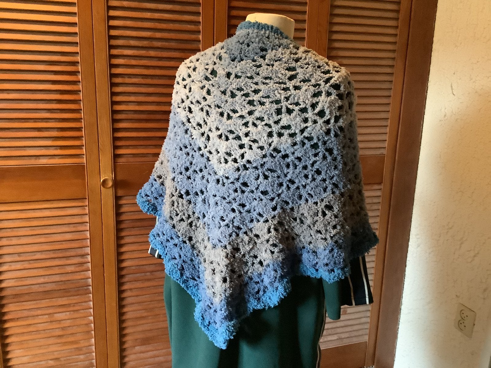 Stola Omslagdoek Gehaakte stola, Ophalen of Verzenden, Nieuw, Maat 46/48 (XL) of groter, Sjaal