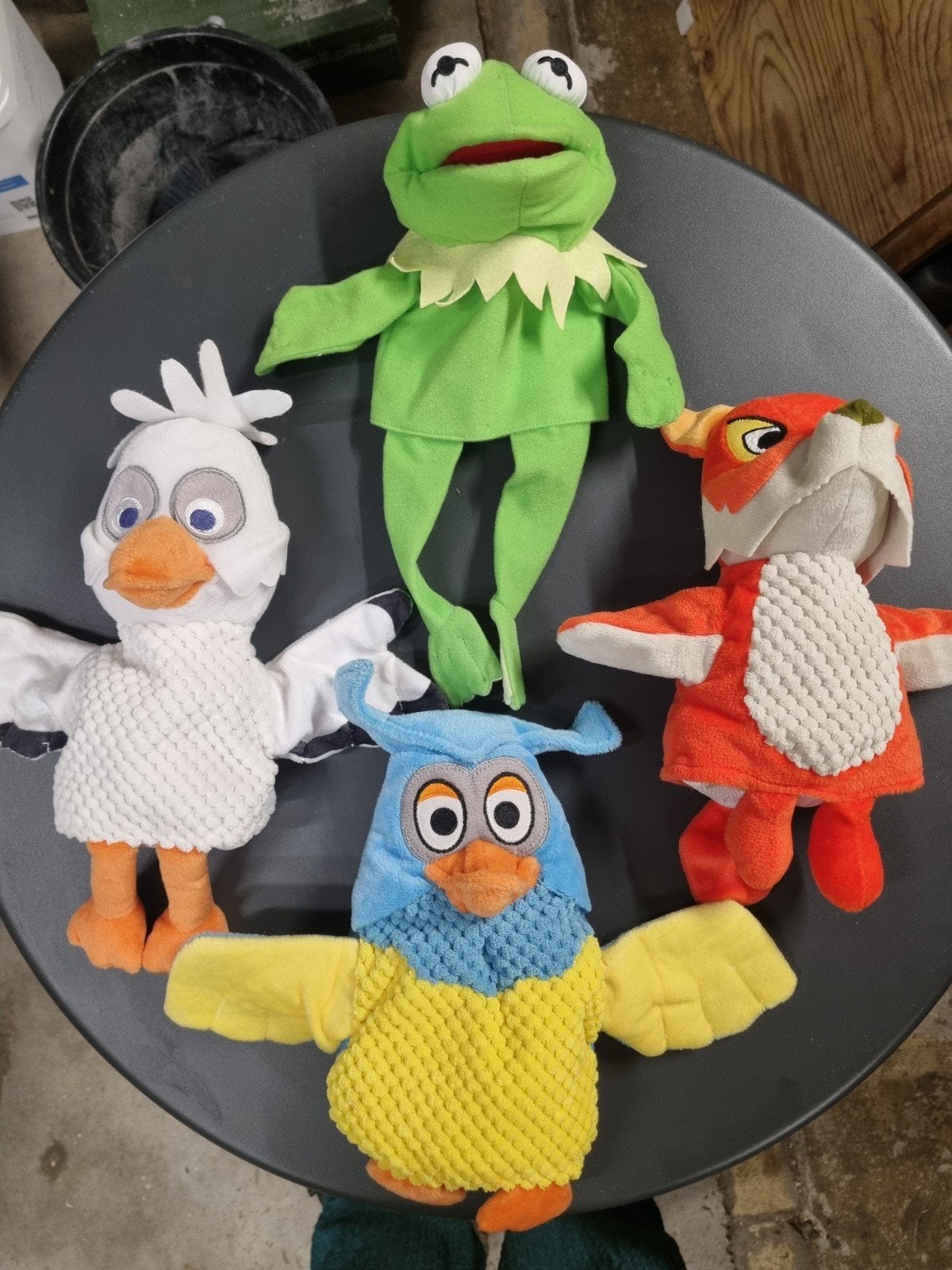 Handpoppen: Fabeltjeskrant en Kermit de Kikker, Ophalen, Kikker, Groen, Overige karakters