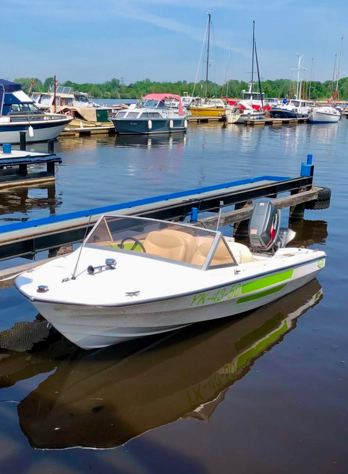 Glastron Speedboot met Suzuki 65 pk bb + trailer Damco, Watersport en Boten, Speedboten, Ophalen, Overige merken, Gebruikt, Tot 1.00 meter