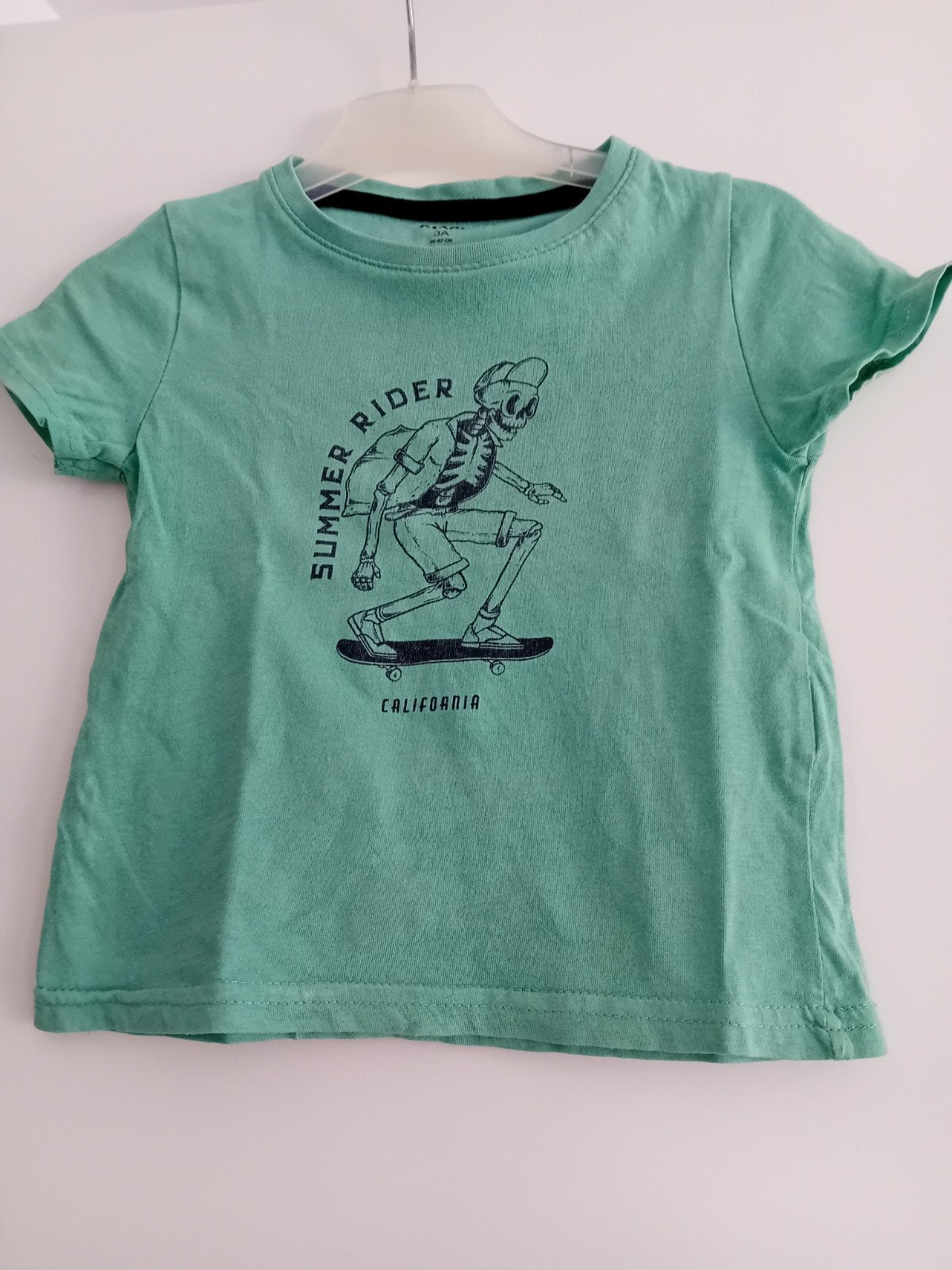 Kiabi T-shirt maat 92-98 . katoen. Skelet op skateboard, Kiabi, Ophalen of Verzenden, Zo goed als nieuw, Shirt of Longsleeve