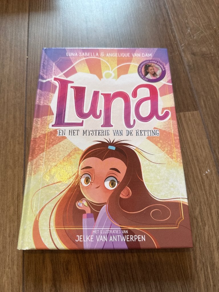 Luna en het mysterie van de ketting, Boeken, Kinderboeken | Jeugd | 10 tot 12 jaar, Ophalen of Verzenden, Zo goed als nieuw